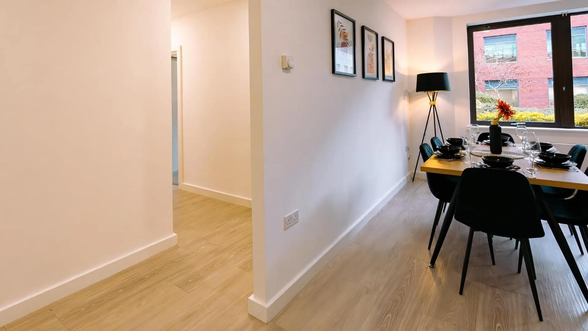 Modern City Centre Apartment Exeter