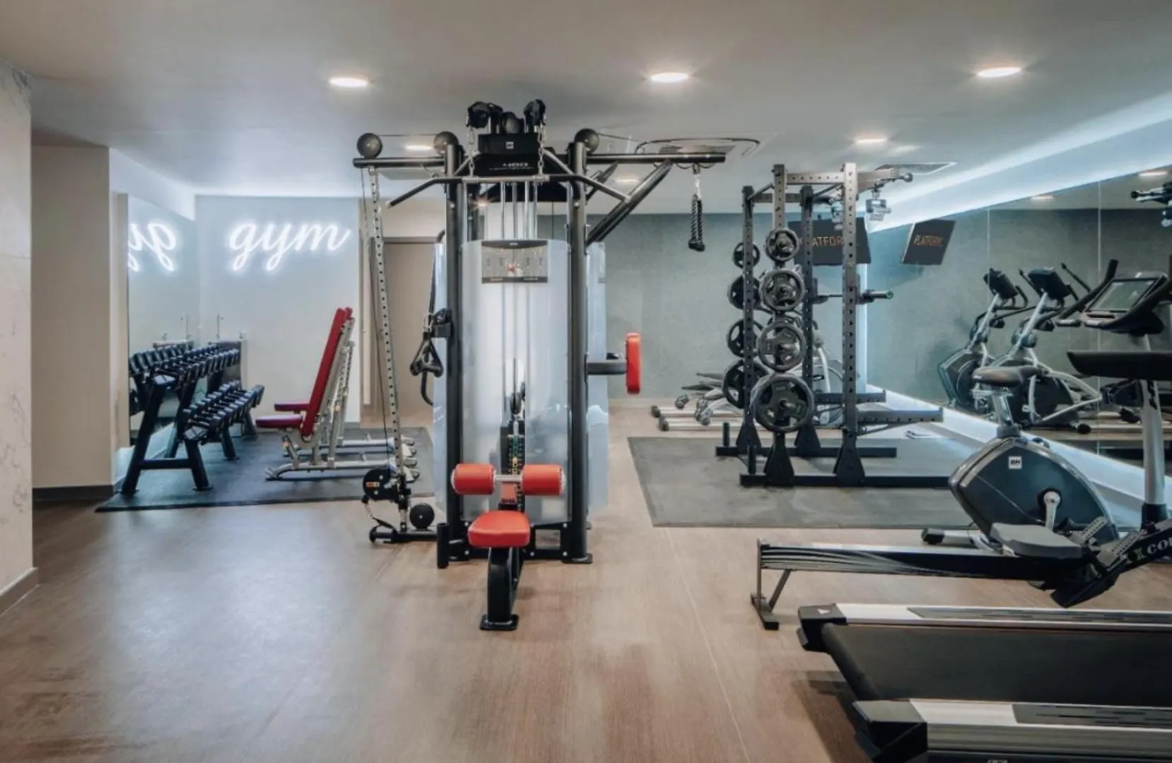 Modern City Centre Apartment Exeter