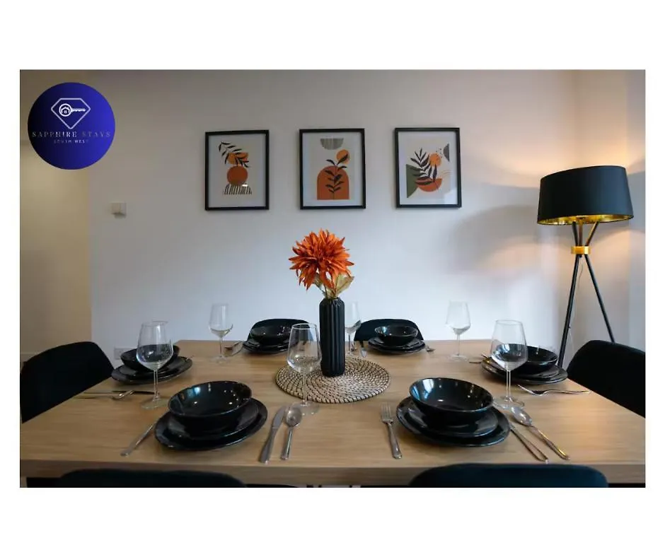 Modern City Centre Apartment Exeter 0*,