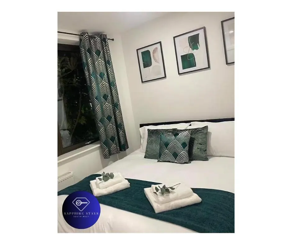 Modern City Centre Apartment Exeter 0*,