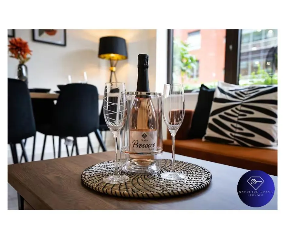 Modern City Centre Apartment Exeter